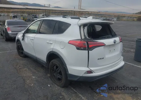 2017 Toyota Rav4 Le z USA, uszkodzony, nr VIN 2T3BFREV2HW659673